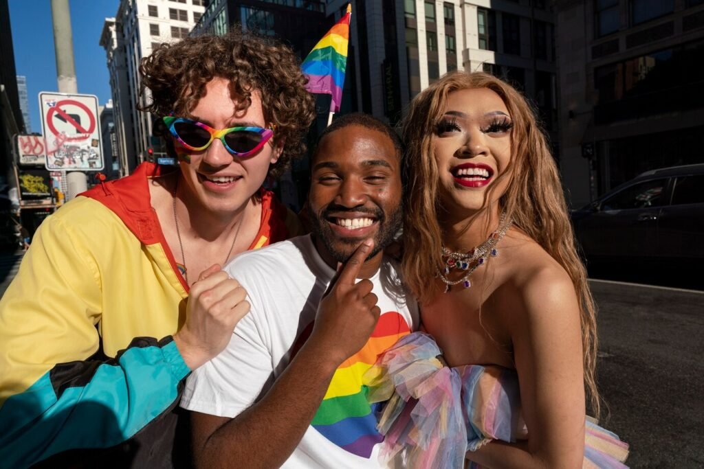 LGBTQ+ relationships provide particular difficulties. This examines typical problems and provides answers for creating solid, wholesome relationships.
