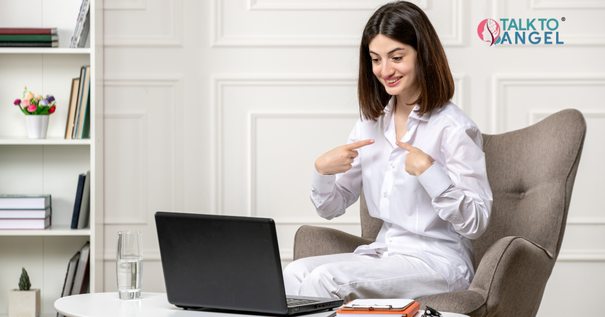 Online psychologists and traditional therapy